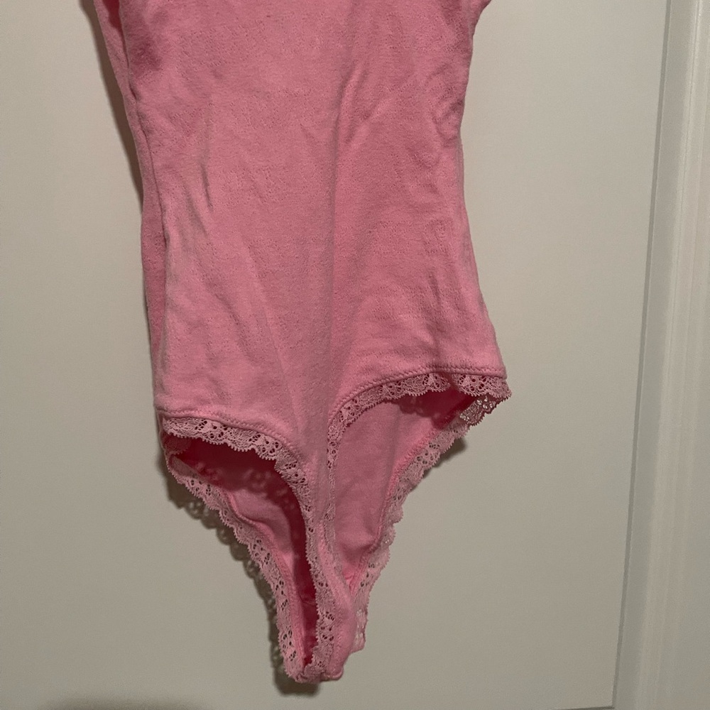 Skims Logo Pointelle bubblegum pink thong bodysuit lace trim rosette tank cami - Picture 3 of 3